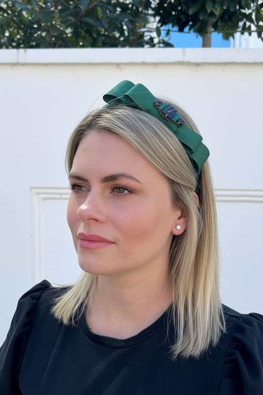 Statement piece in green with Art Deco detail